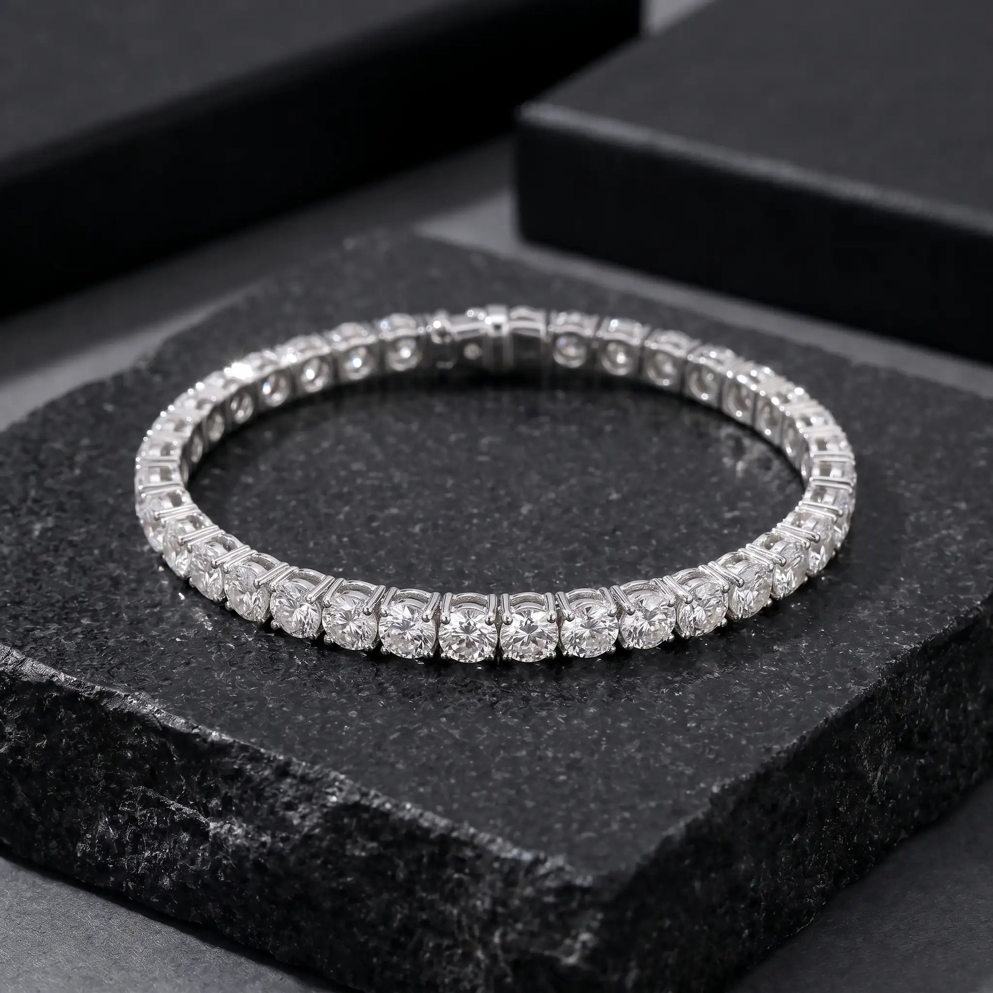 MEN Lab-Grown Diamond Tennis Bracelet | D Color VVS2 Carat Club Co. Bracelet Carat Club Co. 0-05-1ct-lab-grown-diamond-tennis-bracelet-d-color-vs1-3-25-35ctw-copy    