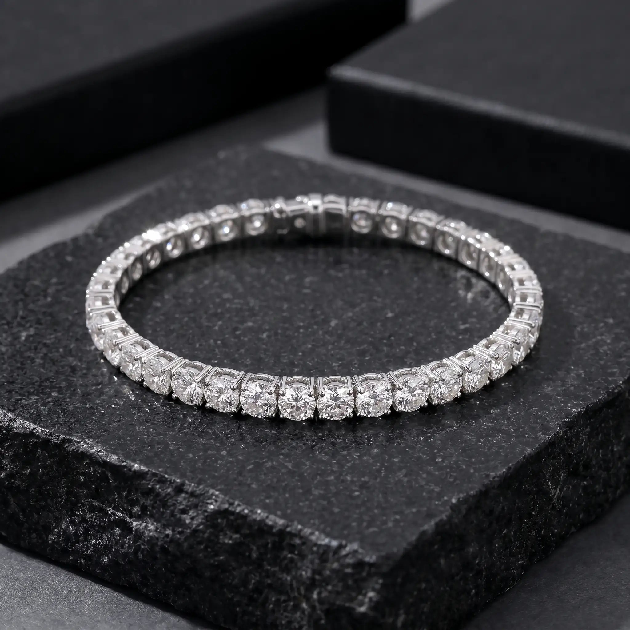 MEN Lab-Grown Diamond Tennis Bracelet | D Color VVS2 Carat Club Co. Bracelet Carat Club Co. 0-05-1ct-lab-grown-diamond-tennis-bracelet-d-color-vs1-3-25-35ctw-copy    